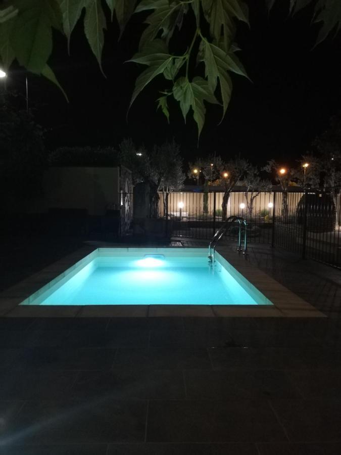 Maison Provencale Spa Sauna Piscine Molleges ภายนอก รูปภาพ