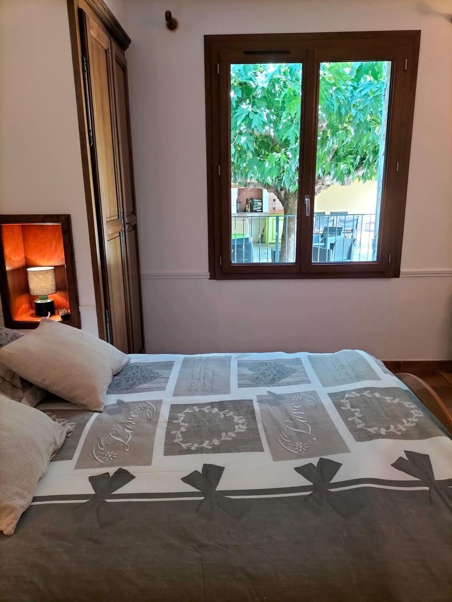 Maison Provencale Spa Sauna Piscine Molleges ภายนอก รูปภาพ